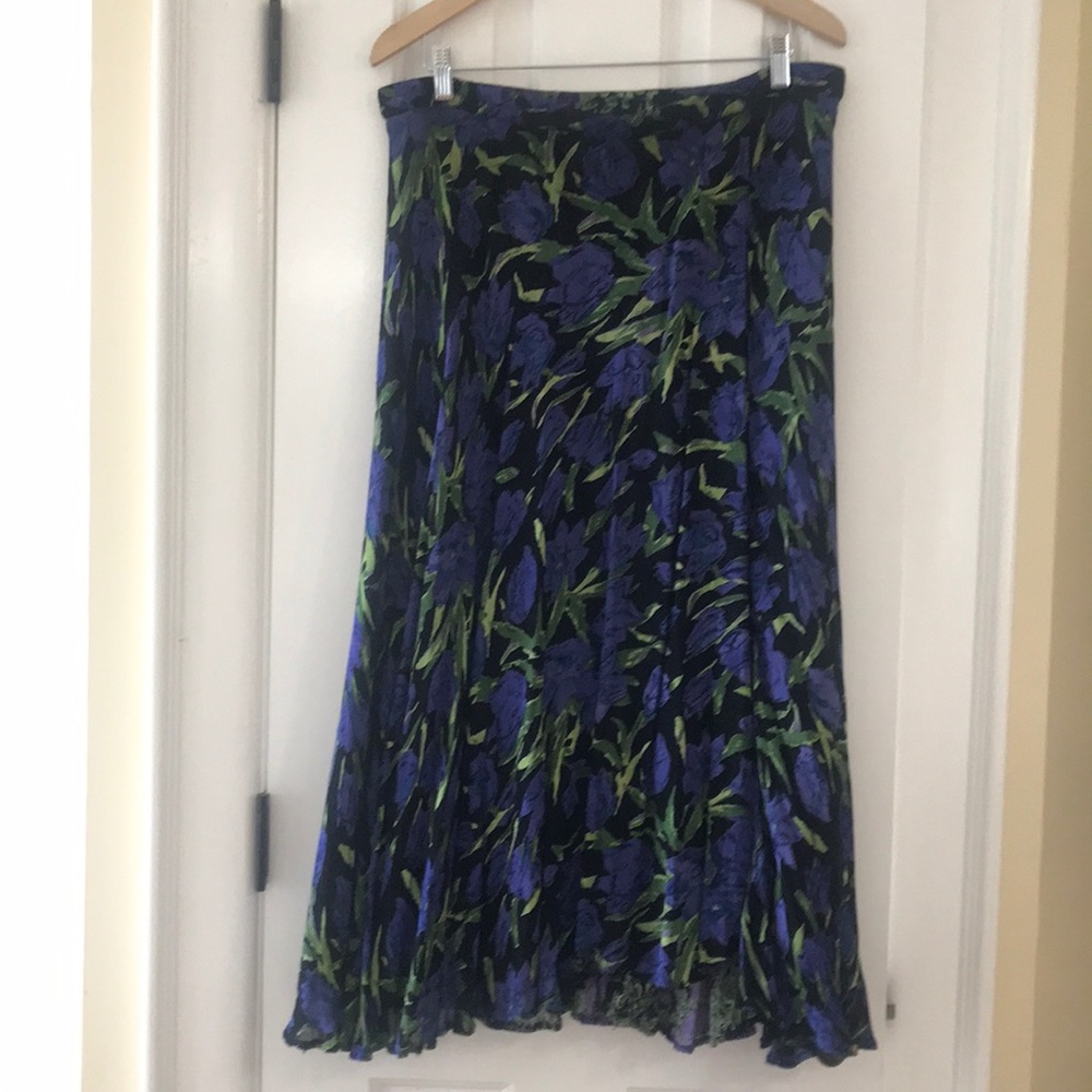 Reversible skirt